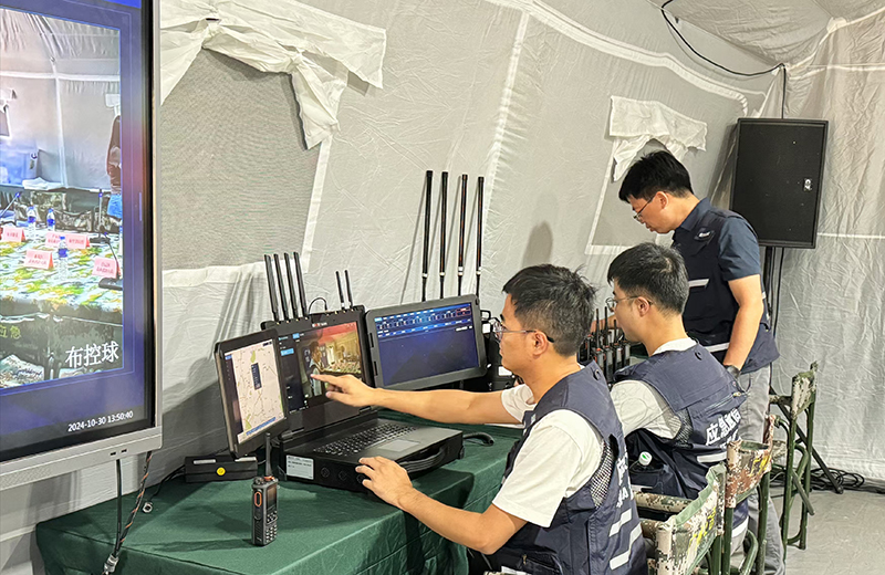 调试通信设备.jpg