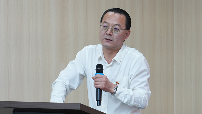 孙业全领学并作总结讲话.jpg