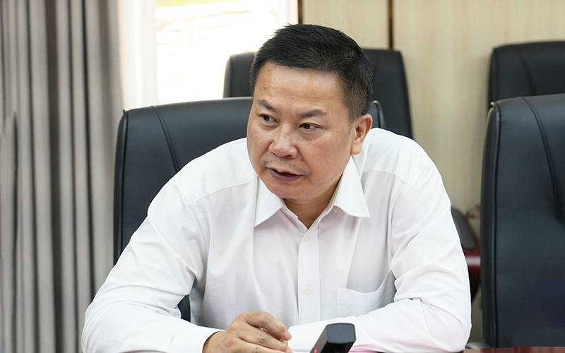鲁仁全副校长发言.jpg