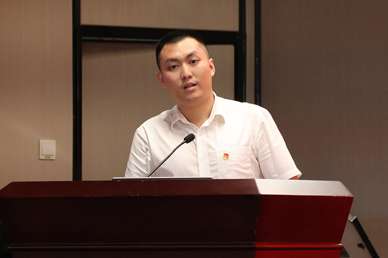 吴伟昊.jpg