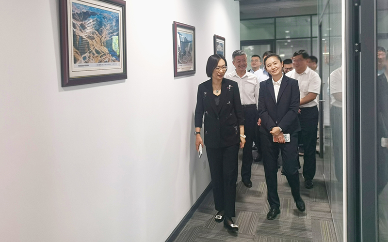 参观.jpg