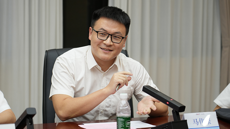 马伟康作分享发言.jpg