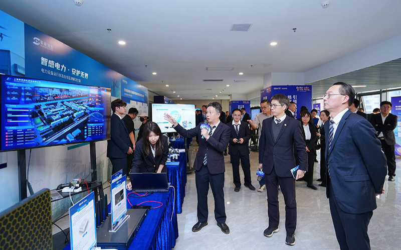 产品展区1 (4).jpg