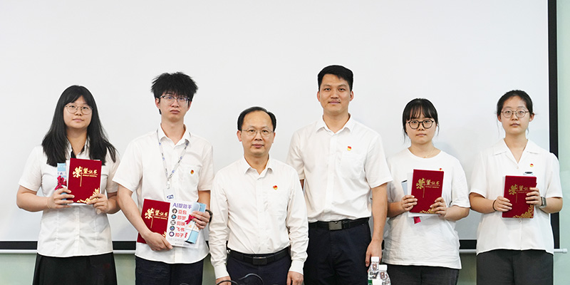 1778729897470380.jpg 优秀团员.jpg