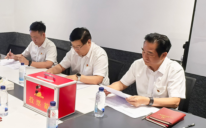 刘军朗作表态发言.jpg